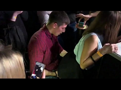 ❤️ ایک روسی نائٹ کلب میں حقیقی جنسی. مقعد اور اندام نہانی میں 18 سالہ روسی لڑکی نائٹ کلب میں چدائی ❤️  سیکس  ☑